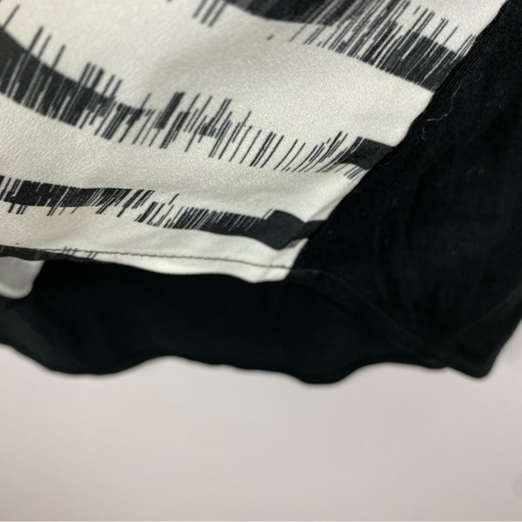 Calvin Klein Classic Contemporary Striped Viscose Blend Blouse Large Black White - Picture 11 of 14